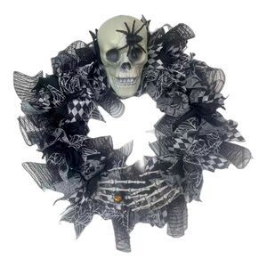 Skull Swag, skull Wreath, Haunted House Prop, Spooky Door Decor,‎ Scary Skull